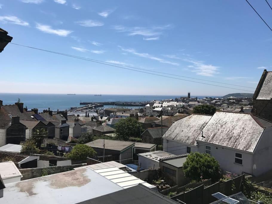 Modern Studio Apartment With Harbour Views Penzance Exterior foto